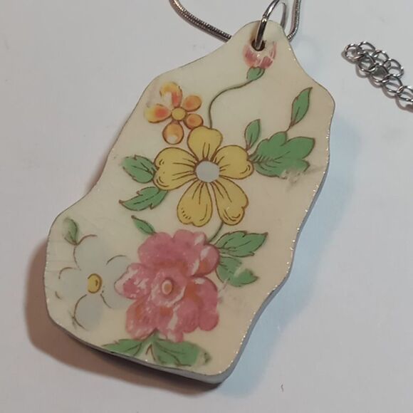 Plate necklace - Picture 2 of 5